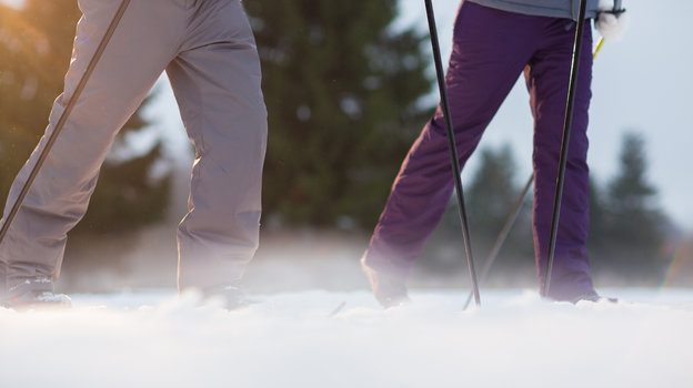 Лыжи. Фото Freepik/pressfoto Лыжи. Фото Freepik/pressfoto