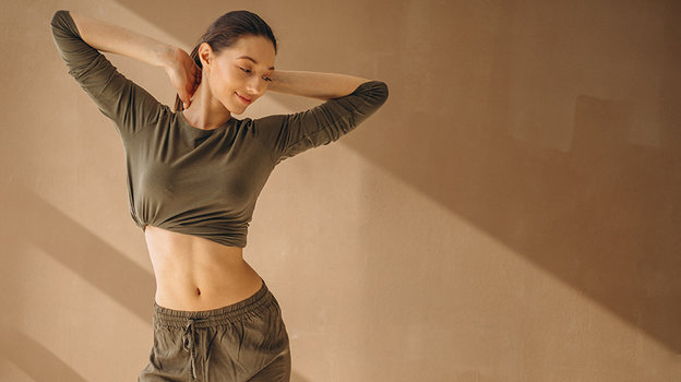 Йога. Фото Freepik/senivpetro Йога. Фото Freepik/senivpetro