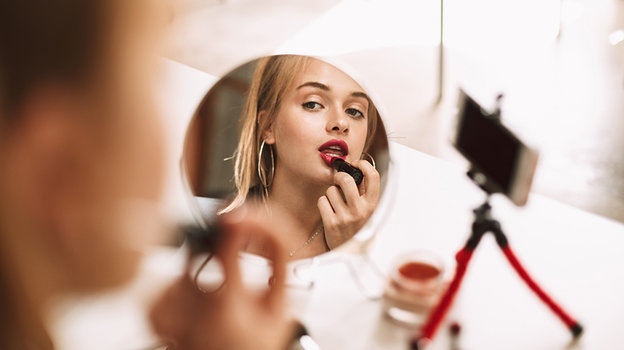 Девушка. Фото Freepik/garetsvisual Девушка. Фото Freepik/garetsvisual