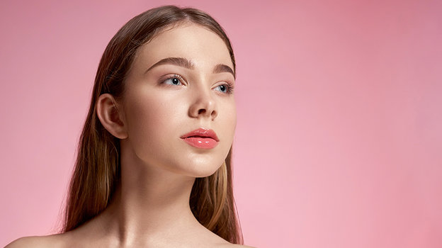 Девушка. Фото Freepik/ArtPhoto_studio Девушка. Фото Freepik/ArtPhoto_studio