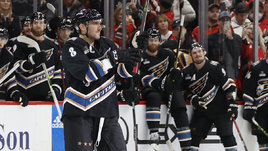 «Это чудо». Овечкин теперь уступает только великому рекорду Гретцки