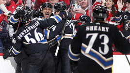 Овечкин — второй в истории. Впереди — только Гретцки