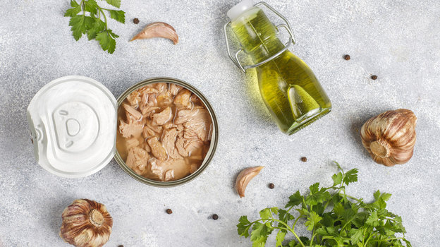 Рыбные консервы. Фото Freepik/azerbaijan_stockers Рыбные консервы. Фото Freepik/azerbaijan_stockers