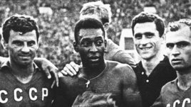 «Русские казались мне страшными и огромными!» Дебют Пеле на ЧМ: боялся Яшина и не справился с Царевым