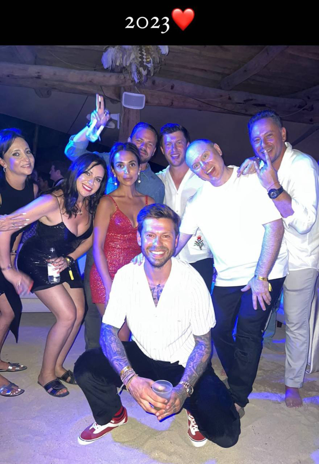 Федор Смолов с друзьями. Фото Соцсети Федор Смолов с друзьями. Фото Соцсети