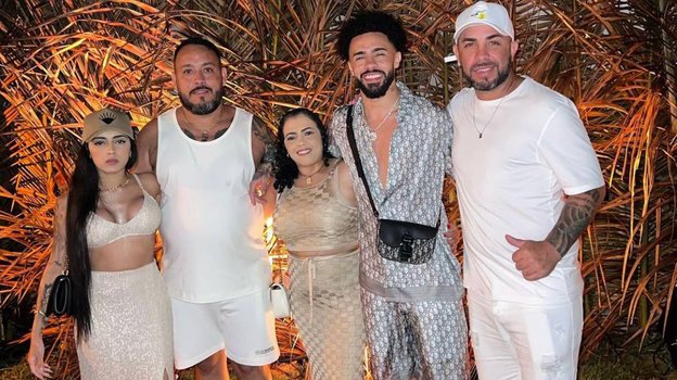 Вендел с семьей. Фото Соцсети Вендел с семьей. Фото Соцсети