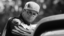 Авария унесла жизнь известного американского гонщика. Его придавил снегоход