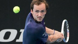 «Мне всегда удавалось выбираться наверх»: Медведев вышел на Джоковича перед Australian Open