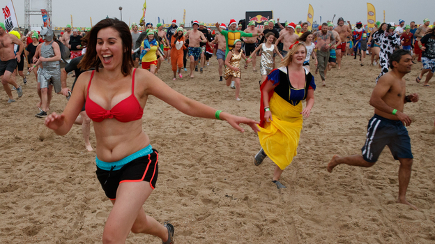 Новогодние купания в Остенде. Фото Global Look Press Новогодние купания в Остенде. Фото Global Look Press