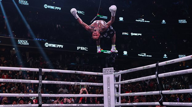 Джервонта Дэвис делает победное сальто. Фото Getty Images Джервонта Дэвис делает победное сальто. Фото Getty Images