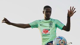 Вместо Ловрена — юный бразильский левша. Роберт Ренан — новый защитник «Зенита»