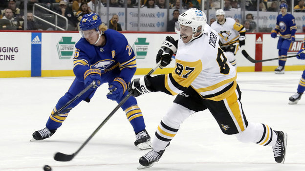 Расмус Далин блокирует бросок Сидни Кросби. Фото USA Today Sports Расмус Далин блокирует бросок Сидни Кросби. Фото USA Today Sports