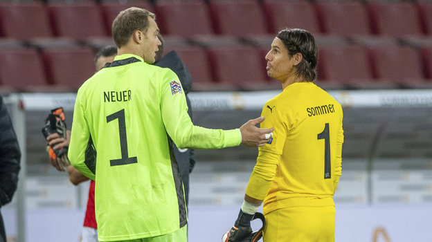 Мануэль Нойер и Янн Зоммер. Фото Global Look Press Мануэль Нойер и Янн Зоммер. Фото Global Look Press