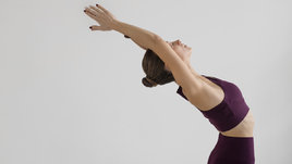 Йога после 40: какие упражнения можно и нужно делать