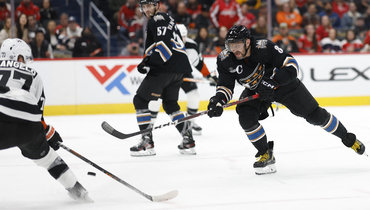 Овечкин наконец забил и повторил исторический рекорд! Но «Вашингтон» провалился и опять проиграл аутсайдеру