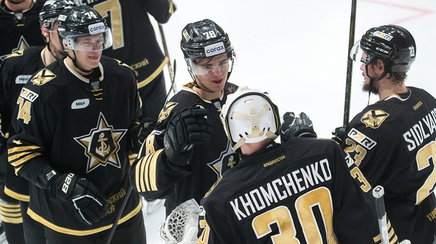 Хоккеисты «Адмирала». Фото ХК «Адмирал» Хоккеисты «Адмирала». Фото ХК «Адмирал»