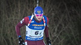 Бабиков в крутой борьбе выиграл вторую гонку подряд! А у женщин лидеры не справились со стрельбой