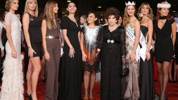 Джина Лоллобриджида на конкурсе красоты в Риме. Фото Getty Images Джина Лоллобриджида на конкурсе красоты в Риме. Фото Getty Images