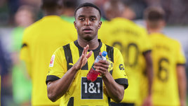 Немецкий талант делает все, чтобы не делиться миллионами с приемными родителями. В ответ они сливают прессе компромат на игрока