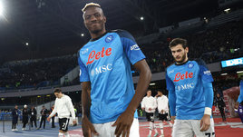 Идеальный партнер Хвичи в «Наполи». Осимхен торговал на свалке и болел малярией, а сейчас зажигает с 18 винтами в лице