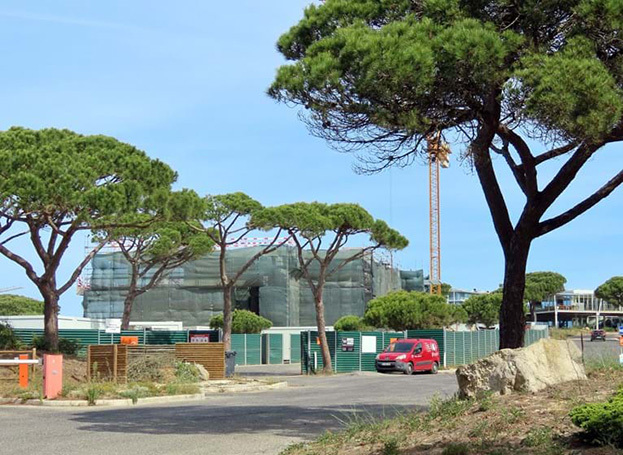 Стройка дома Криштиану Роналду. Фото flash.pt Стройка дома Криштиану Роналду. Фото flash.pt