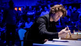 Магнус Карлсен — в кризисе. Норвежец проиграл второй матч подряд и не знает, что делать