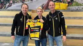 Лыжник подписал контракт с командой по велогонкам. Он не может выбрать вид спорта