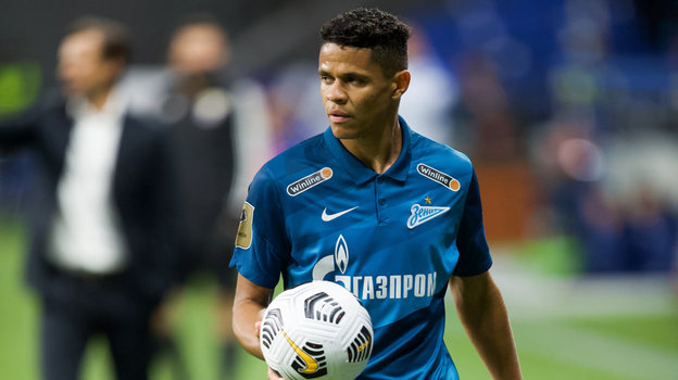 Дуглас Сантос. Фото Вячеслав Евдокимов, ФК «Зенит» Дуглас Сантос. Фото Вячеслав Евдокимов, ФК «Зенит»