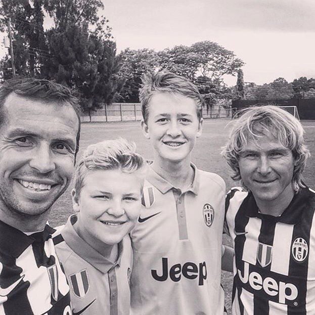 Радек Штепанек, Павел Недвед-младший, Себастьян Корда и Павел Недвед в 2015 году. Фото Соцсети Радек Штепанек, Павел Недвед-младший, Себастьян Корда и Павел Недвед в 2015 году. Фото Соцсети