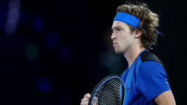 Все-таки попал под каток. Рублев не смог навязать борьбу Джоковичу