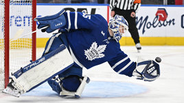 Российский вратарь пропустил курьезный гол, но собрался и стал героем