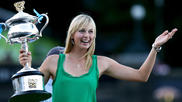 Мария Шарапова с чемпионским кубком. Фото Getty Images Мария Шарапова с чемпионским кубком. Фото Getty Images