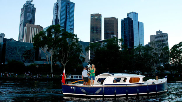 Мария Шарапова провела чемпионскую фотосессию на борту судна на реке Ярра. Фото Getty Images Мария Шарапова провела чемпионскую фотосессию на борту судна на реке Ярра. Фото Getty Images