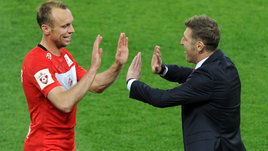 «На третий сбор приехал Федун — Каррера схватил мячи и давай бегать. Нога сразу прошла». Откровения Дениса Глушакова