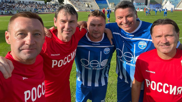 Андрей Тихонов, Егор Титов, Владимир Бут, Роман Орещук и Аленичев. Фото из личного архива Андрей Тихонов, Егор Титов, Владимир Бут, Роман Орещук и Аленичев. Фото из личного архива