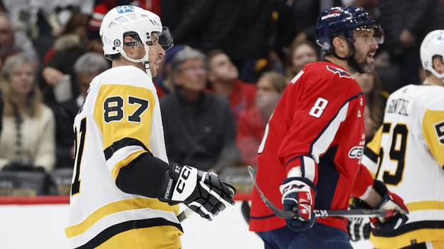 Александр Овечкин (№8) и Сидни Кросби (№87). Фото USA Today Sports Александр Овечкин (№8) и Сидни Кросби (№87). Фото USA Today Sports