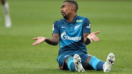 Экс-защитник «Барсы» едет в «Нижний», «Крылья» подписали бывшего игрока молодежки «Сити», «Зенит» сохранил Малкома