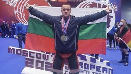 Болгарский штангист случайно принял наркотики и получил условный срок. Чемпиона мира поймали пьяным за рулем и без прав