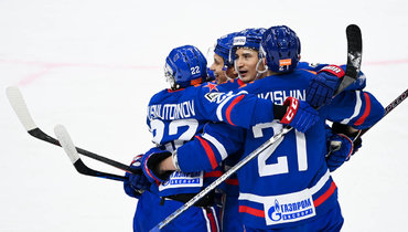 Игроки СКА в матче с «Локомотивом».