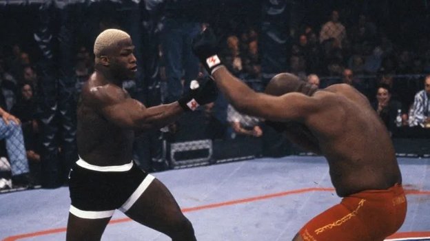 Кевин Рэндельман — самый низкорослый тяж-чемпион в истории UFC. Фото Zuffa Кевин Рэндельман — самый низкорослый тяж-чемпион в истории UFC. Фото Zuffa