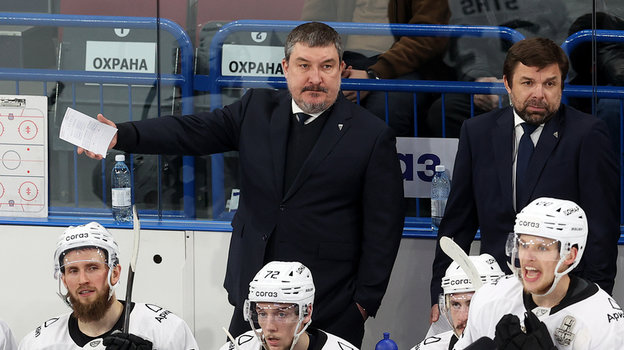 Главный тренер «Трактора» Анвар Гатиятулин. Фото photo.khl.ru Главный тренер «Трактора» Анвар Гатиятулин. Фото photo.khl.ru