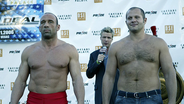 Федор Емельяненко на взвешивании к реваншу против Марка Коулмэна в 2006 году. Фото Sherdog Федор Емельяненко на взвешивании к реваншу против Марка Коулмэна в 2006 году. Фото Sherdog