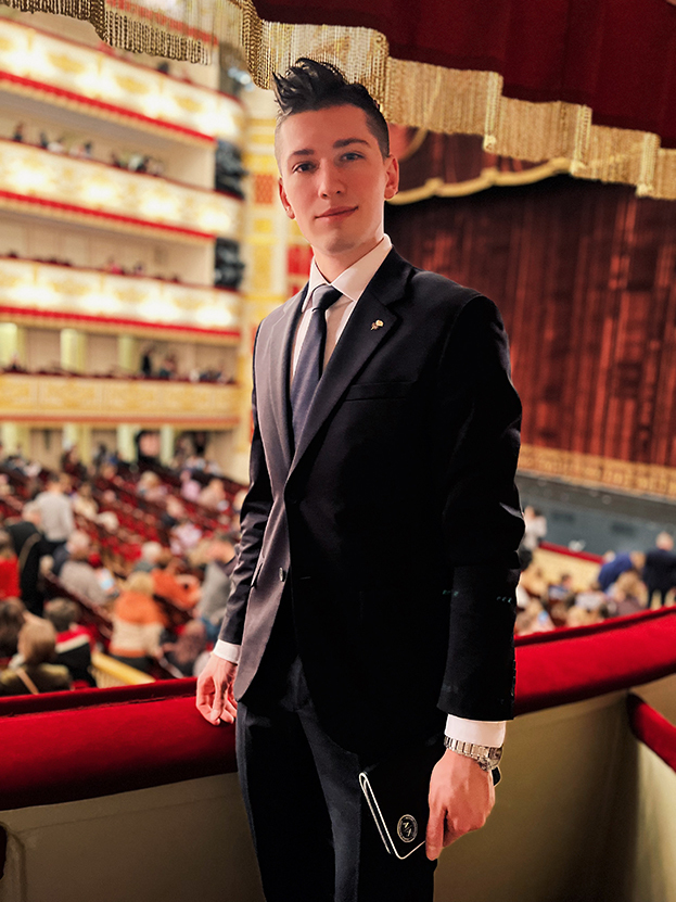 Александр Галлямов на балете. Фото из личного архива Александра Галлямова Александр Галлямов на балете. Фото из личного архива Александра Галлямова