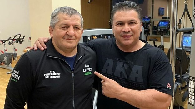 Абдулманап Нурмагомедов и Хавьер Мендес. Фото Соцсети Абдулманап Нурмагомедов и Хавьер Мендес. Фото Соцсети