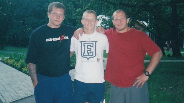 Александр, Иван и Федор Емельяненко. Фото из личного архива, Соцсети Александр, Иван и Федор Емельяненко. Фото из личного архива, Соцсети