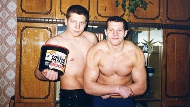 Александр и Федор Емельяненко. Фото из личного архива, Соцсети Александр и Федор Емельяненко. Фото из личного архива, Соцсети