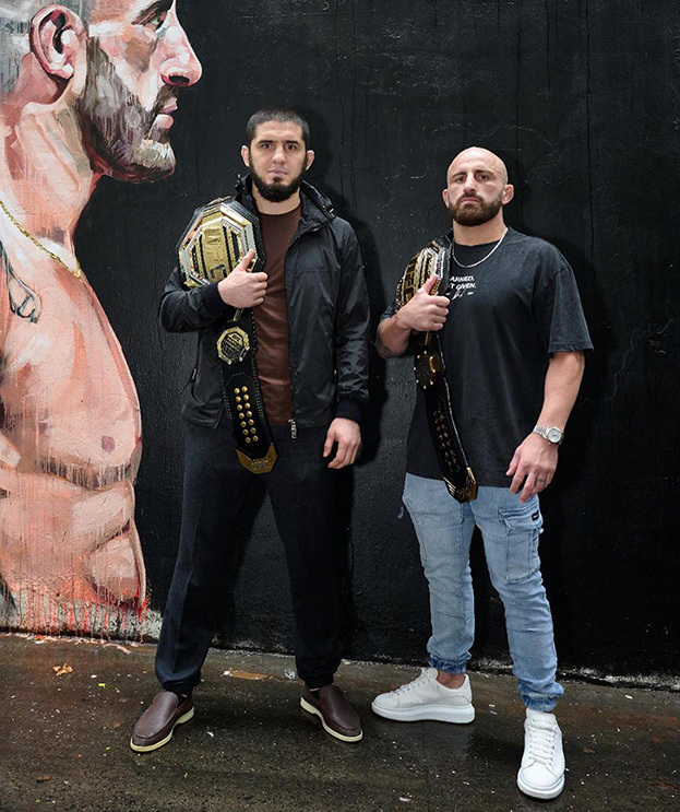 Ислам Махачев и Александр Волкановски. Фото Соцсети Ислам Махачев и Александр Волкановски. Фото Соцсети