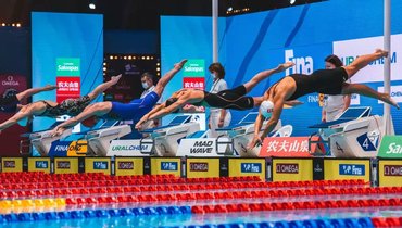 Соревнования по плаванию в Казани.