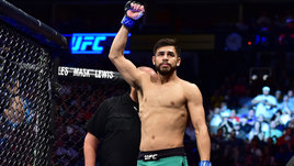 Бьет ногами чаще, чем руками, оформил самый сложный локоть-нокаут в истории UFC. Интервью с Яиром Родригесом