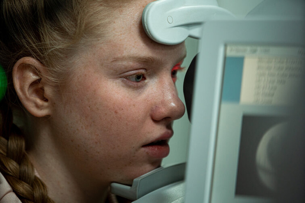 Кадр из сериала «Алиса не может ждать». Кадр из сериала «Алиса не может ждать».